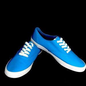 City Sneaks Blue Canvas Sneakers Size 7.5